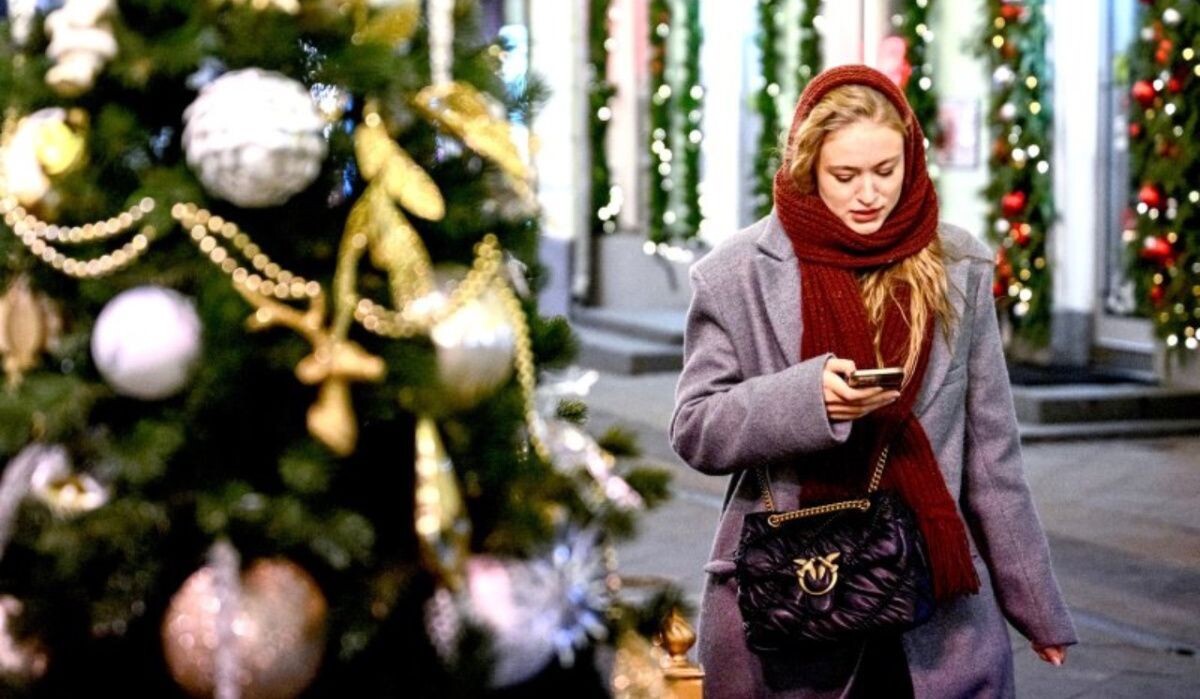     Новогодняя елка. Источник: РИА Новости Автор фото: Кирилл Зыков/