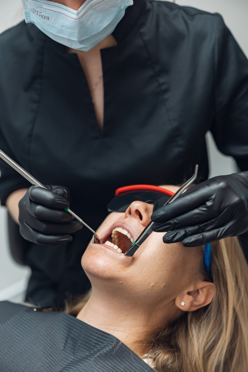 Фотография взята с сайта стоматологии Дмитрович Фэмили https://www.dmitrovich.ru/