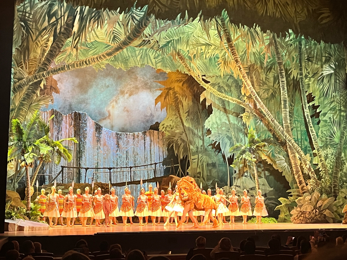 Лев на сцене Мариинского театра. Балет "Дочь фараона". Фото: Виктория Устюгова