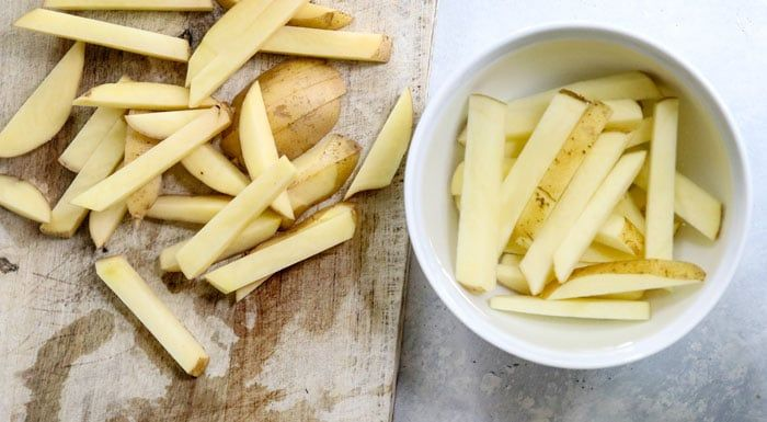 Когда и как вводить картофель в прикорм детям?