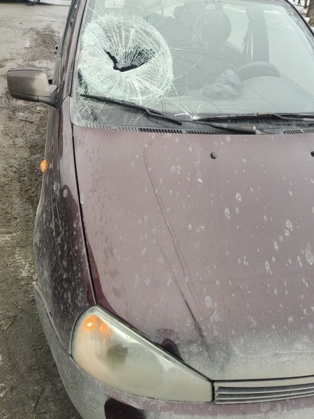 Конечно за такую трещену на лобовом стекле выпишут штраф, так как она действительно создаёт помехи обзорности с места водителя.