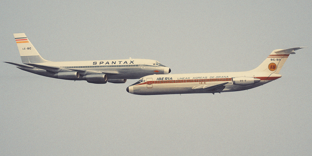 Посадили самолёт без части крыла. Столкновение лайнеров над Нантом