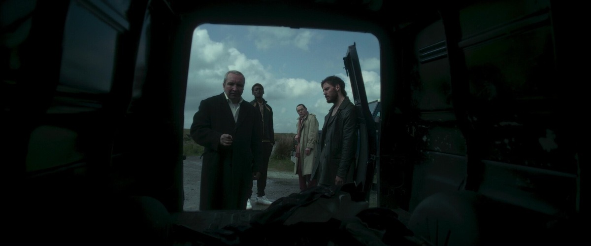 Все дьяволы здесь / All the Devils Are Here