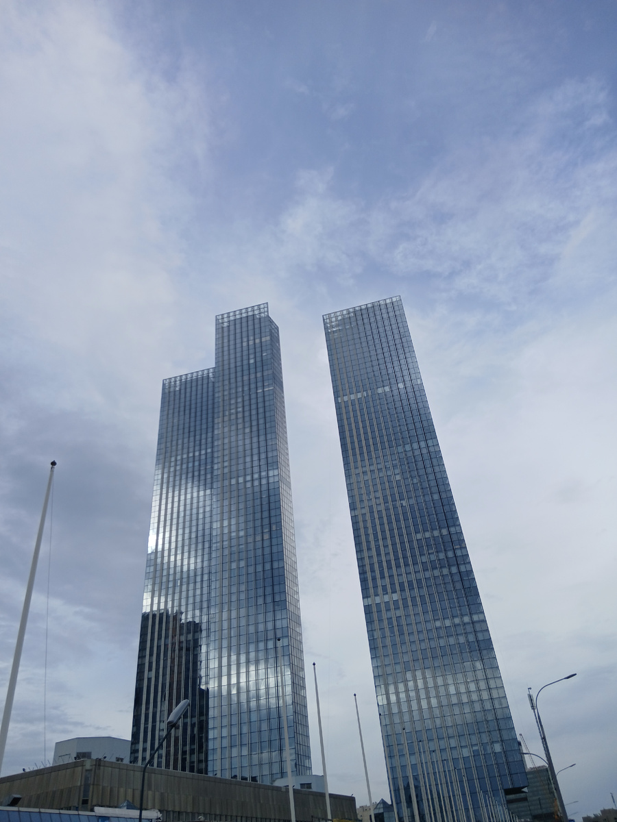 метро Деловой центр