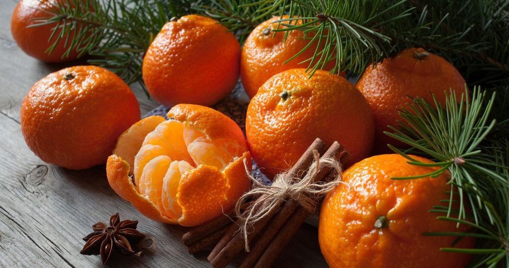 А Вы знаете, как выбрать сладкие мандарины, не пробуя их?! Лучшие способы