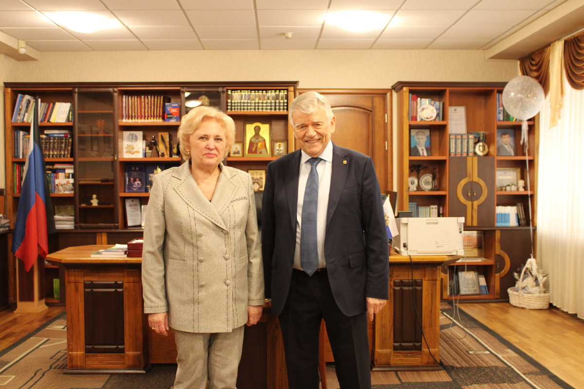 Светлана Беспалова, Валентин Пармон