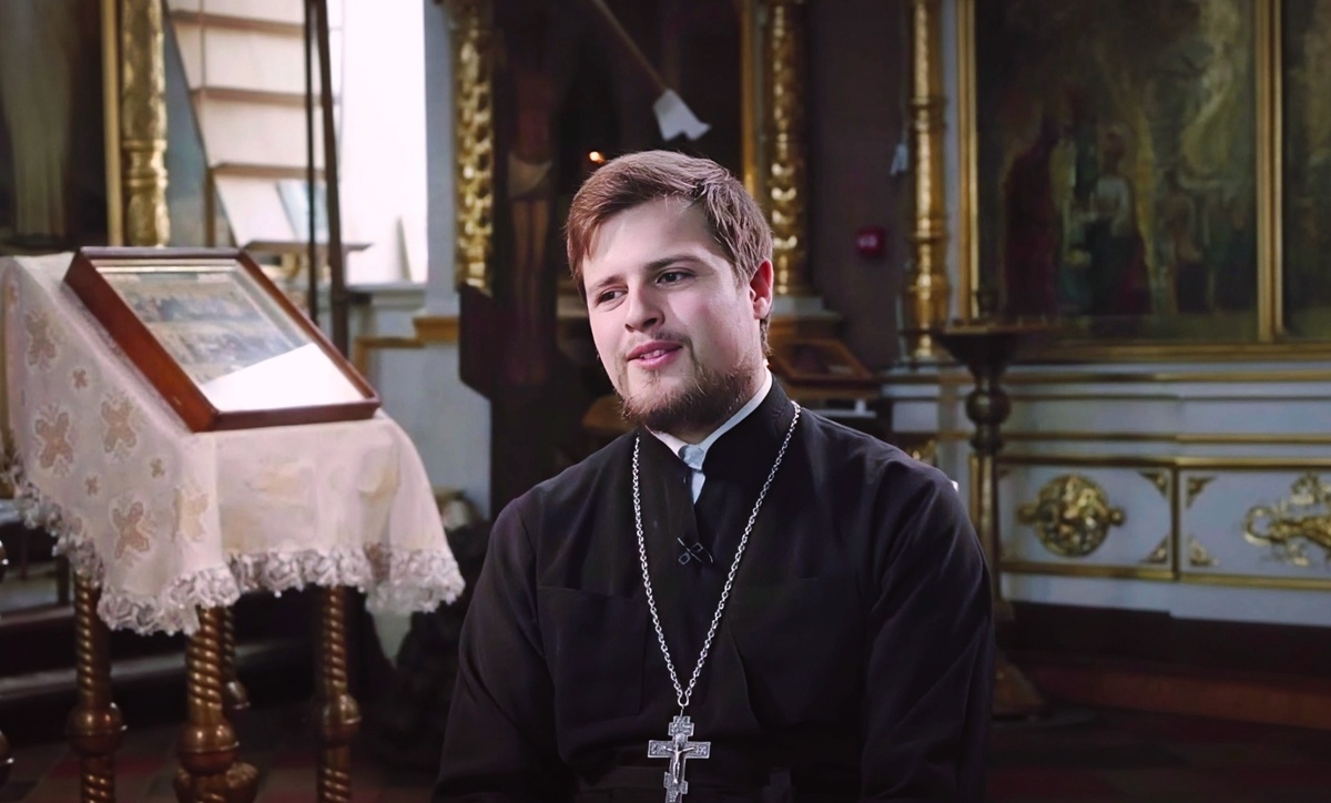 Борис Яковенко — иерей, клирик храма Усекновения главы Иоанна Предтечи в Братеево (г. Москва).