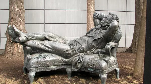 Памятник Пушкину в Москве работы Рукавишникова. Фото автора