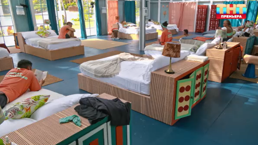 Кадр из шоу "Звезды в джунглях" 07.12.2025 11 выпуск