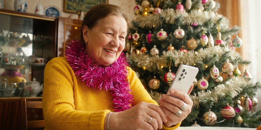 Новогодняя открытка от друга опустошила банковский счет: праздничные поздравления стали опаснее взлома