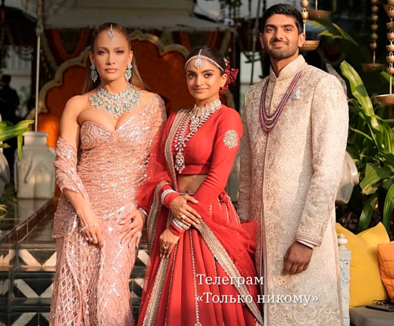    Дженнифер Лопес сегодня подрабатывает на свадьбе индийских миллиардеров. По инсайдерской информации, её гонорар составил минимум семь миллионов долларов. Фото: ТГ-канал "Только никому..."