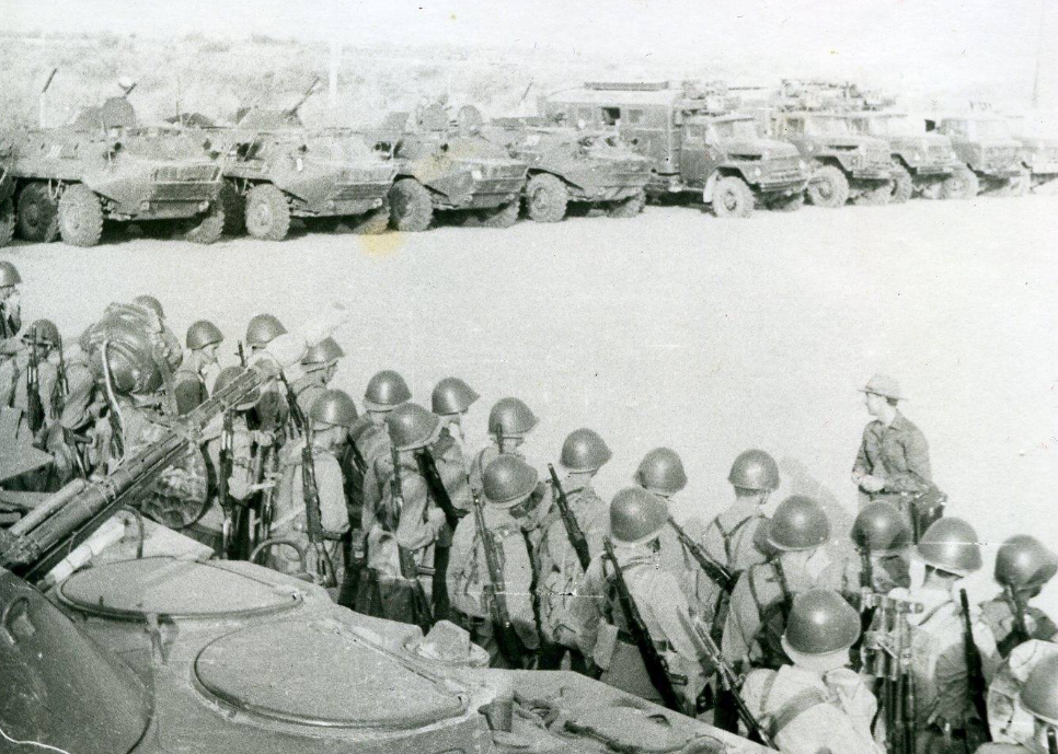 Построение личного состава советской пограничной ММГ