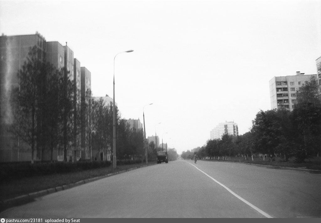 Улица Плеханова, 1985 год. Источник https://pastvu.com/p/23181.