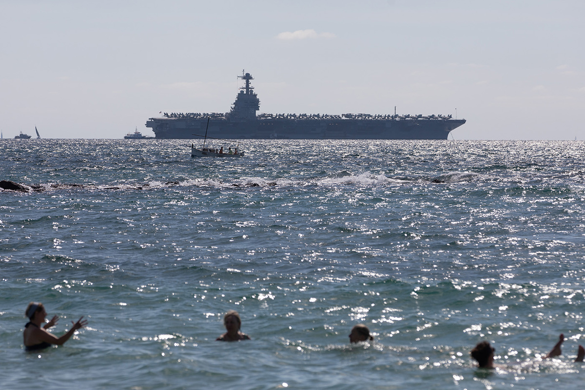   Авианосец USS Gerald R. Ford 
Clara Margais / dpa / TASS