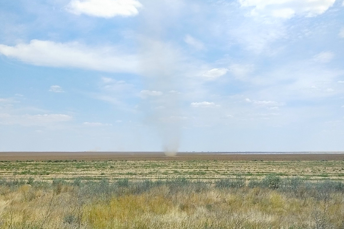 Песчаные бури в Калмыцких степях. Фото автора