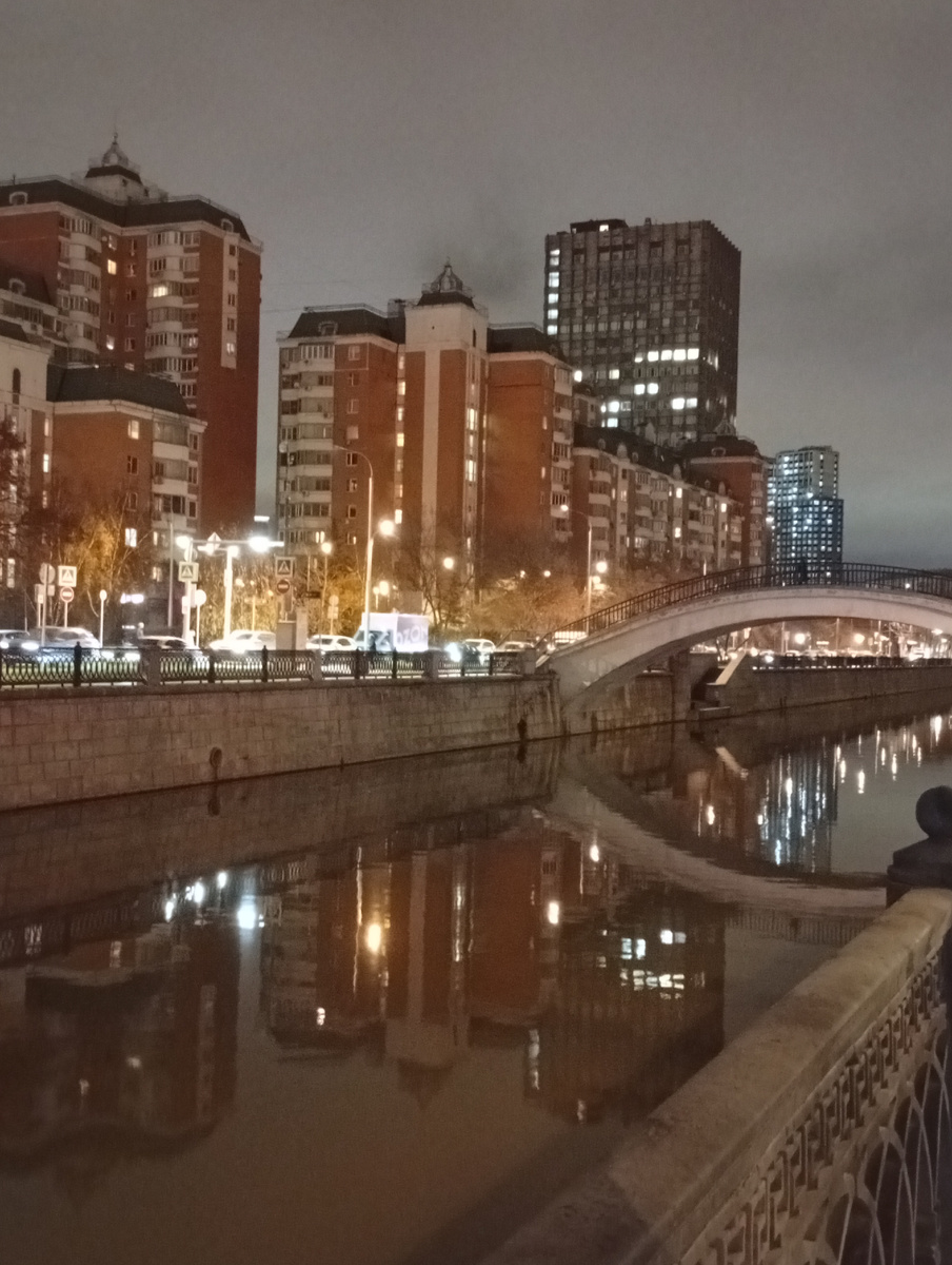 Набережная Яузы