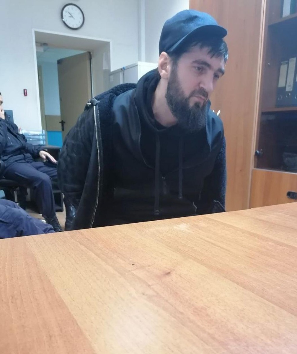    Фото © Telegram / Название / Избивший памятник ММА-боец задержан