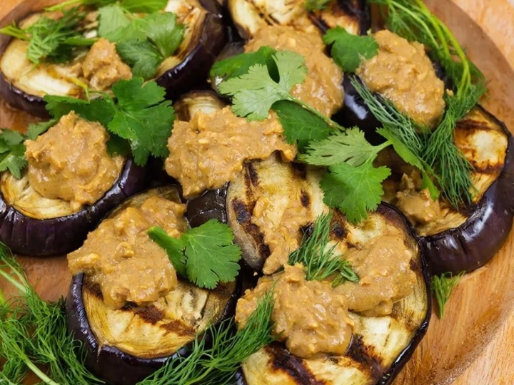 Рецепт  грузинской закуски "Бадриджани"