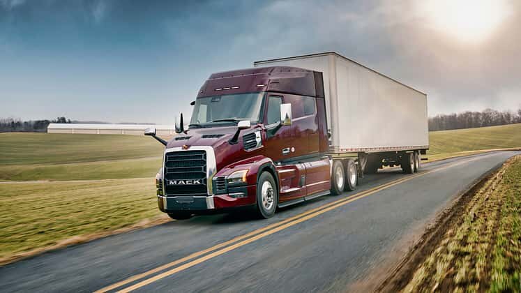 Mack Pioneer предлагается как так называемый тягач класса 8, что эквивалентно 40-тонному тягачу с тяжелым полуприцепом.