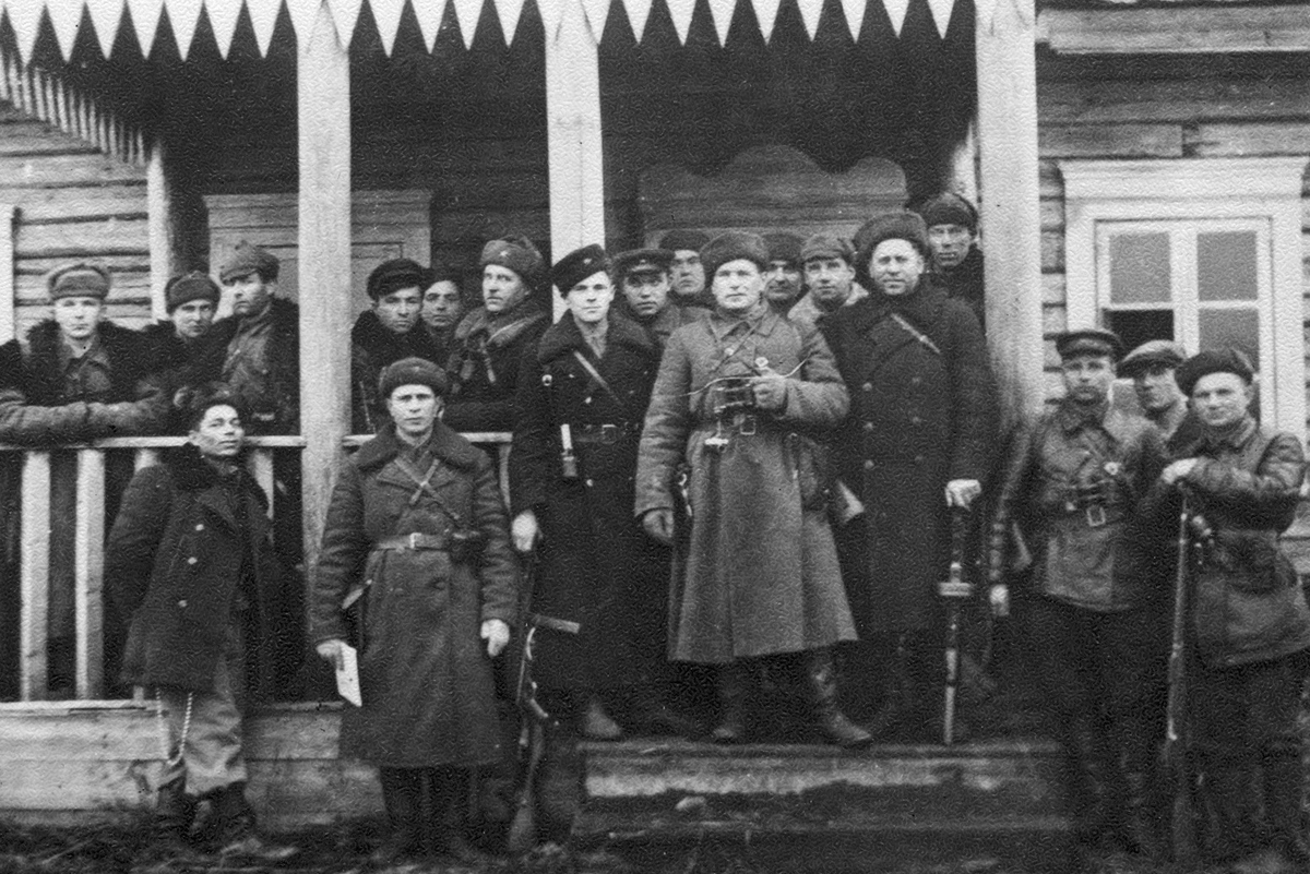 В.З. Корж со своими партизанами