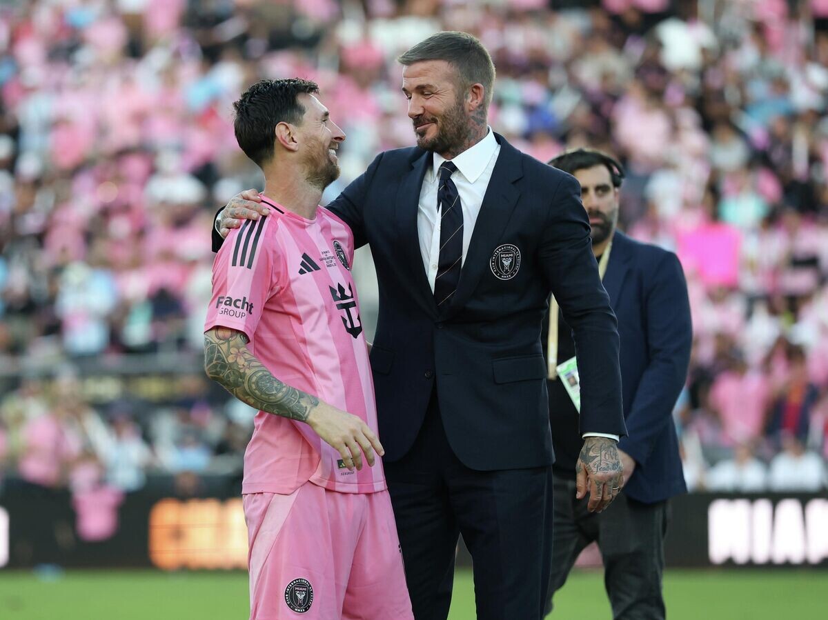    Лионель Месси и Дэвид Бекхэм | © Getty Images / Elsa