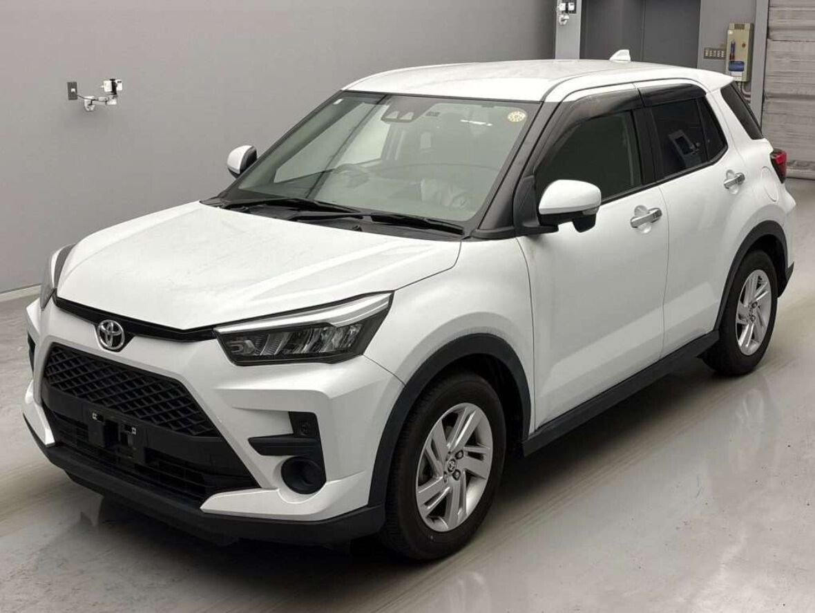 Фото с аукциона, листайте.