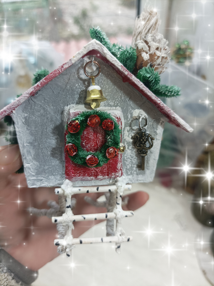 Вот такая милая избушечка на чудных ножках🤩😍