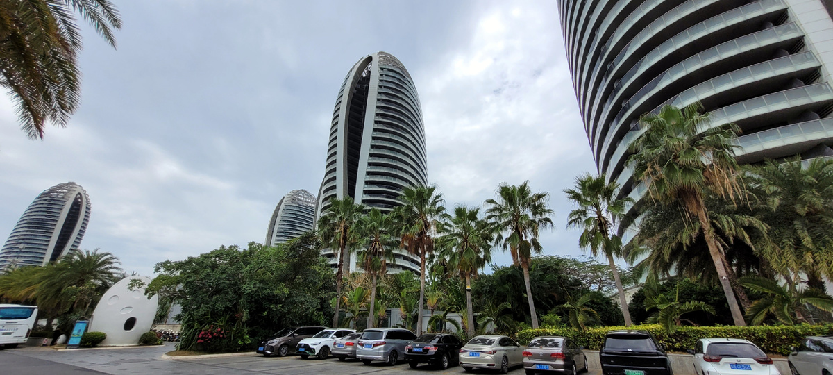 По пути. Phoenix Island Resort