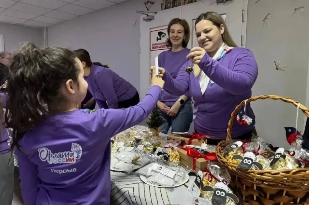    Школьники Ямала за раз собрали 176 тыс. рублей на благотворительной ярмарке