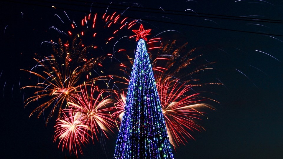 В мэрии Барнаула назвали дату открытия главной новогодней елки