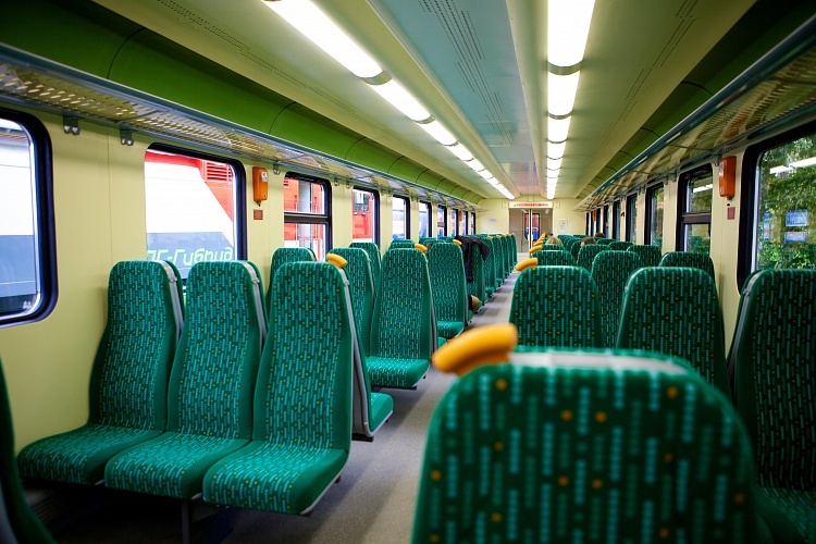 Салон ДП-М. Фото из Википедии.