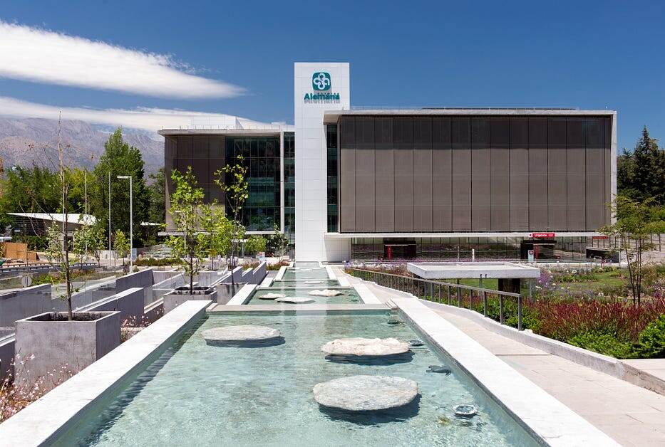 Один из корпусов клиники Алемана в Чили