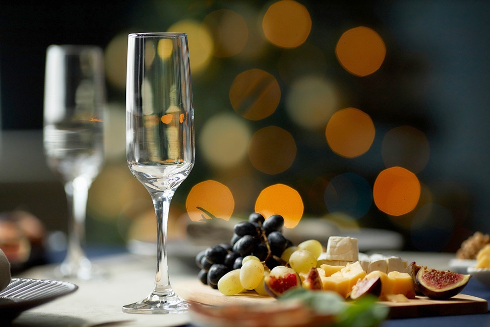    В Испании в новогоднюю ночь нужно на удачу съесть 12 виноградин. / Фото: iStock