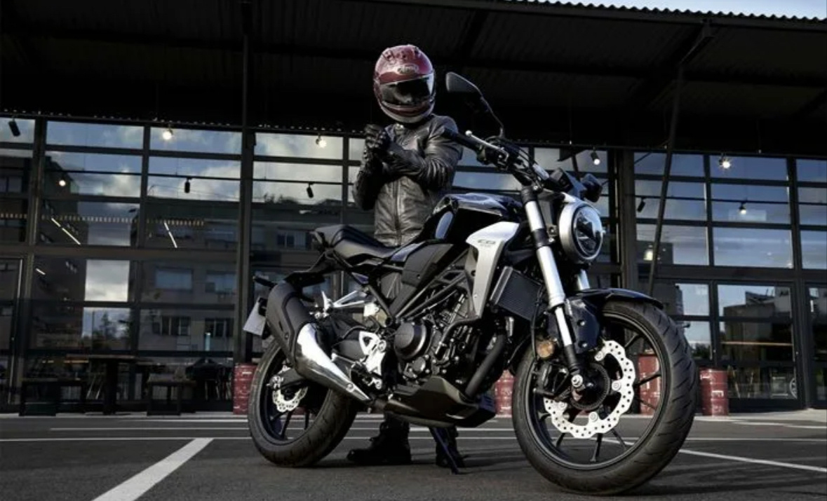 Нейкед – идеальный выбор для городского движения и первых выездов за город благодаря комфорту и маневренности.