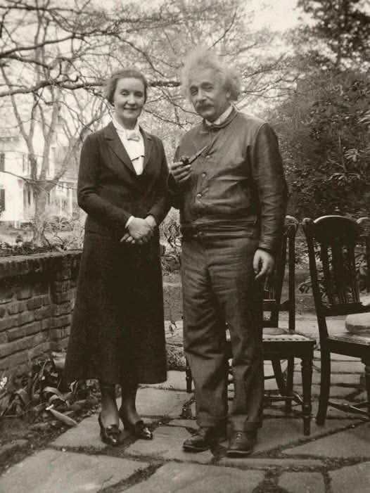 Официальное фото Альберта и Маргариты (они называли себя в переписке Альмар)