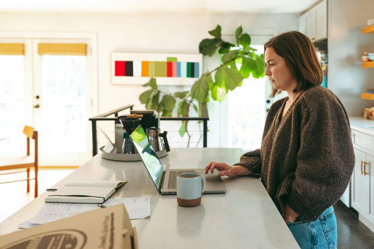    Работа из дома влияет на мужчин и женщин по-разному