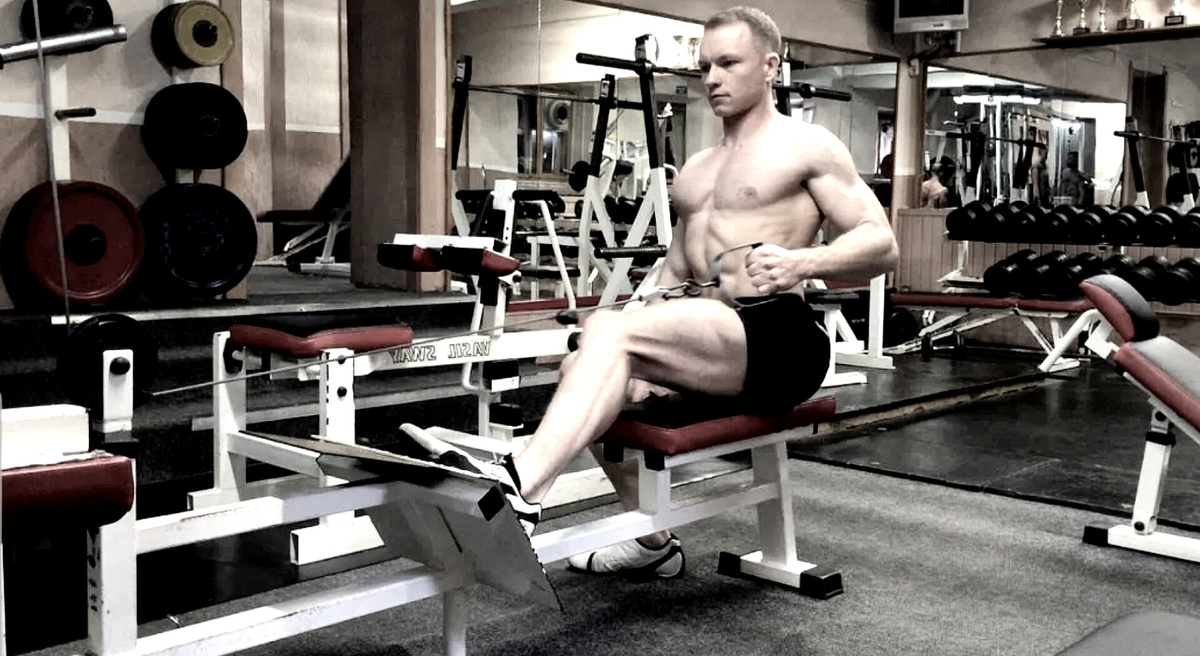 Тяга нижнего блока сидя одной рукой