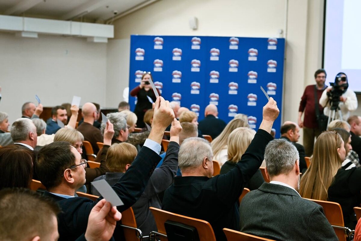    Артур Парфенчиков обозначил задачи «Единой России» в Карелии© Правительство РК