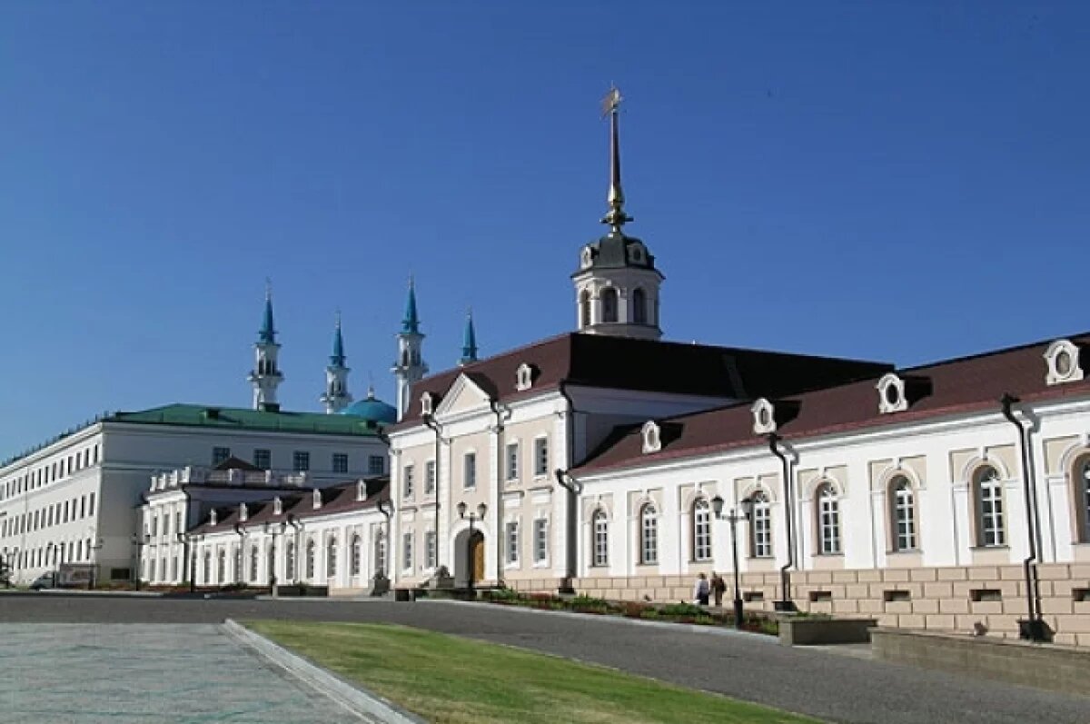    4 дня бесплатно в Казани можно посетить все выставки в галерее «Хазинэ»