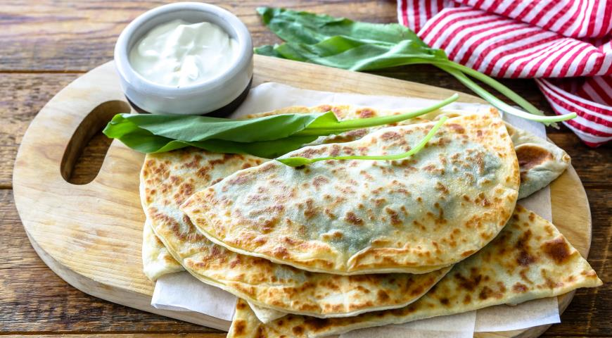 Лепёшки с зеленью: ароматная классика на вашей кухне