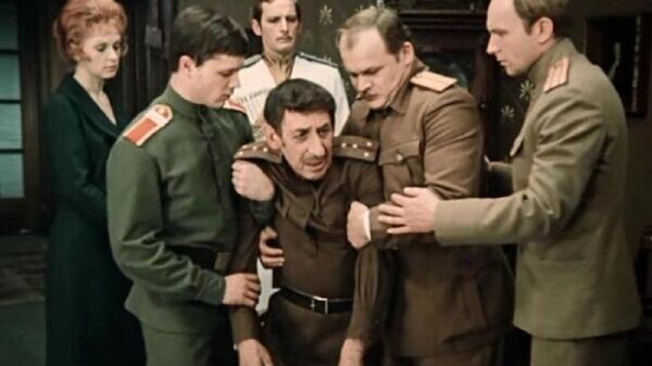    © Фото : Кадр из фильма "Дни Турбиных", 1976