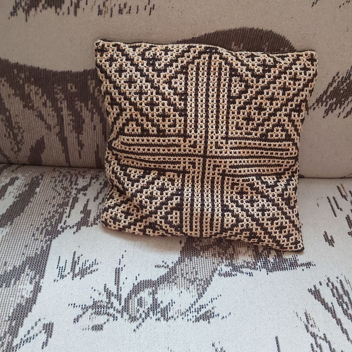 Подушки от Нины Ивановой.