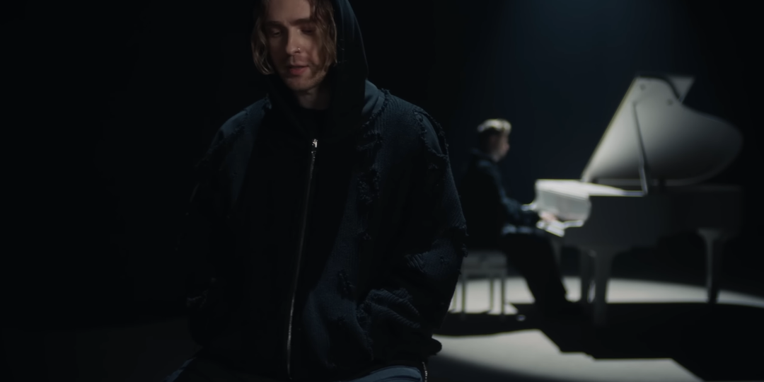 Травма ноги не помешает артисту выступить на акустических концертах