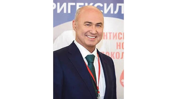 Генеральный директор ООО «РОСБИО» Айрат Еникеев