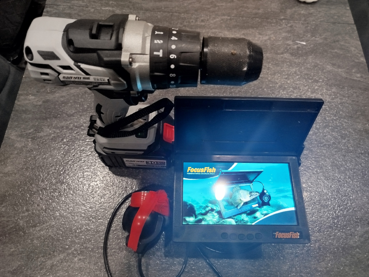 Подводная камера и шуруповерт 