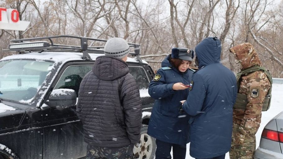 Более 50 автомобилей арестовали в Барнауле во время рейда