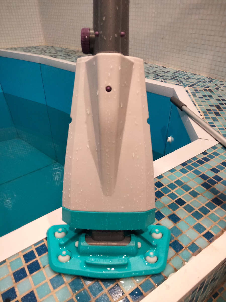 Аккумуляторный пылесос для бассейна «Kokido EV15»