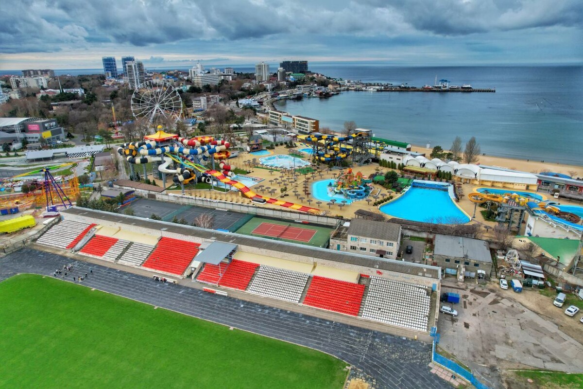 Стадион, аквапарк, с видом на море (2021 год)