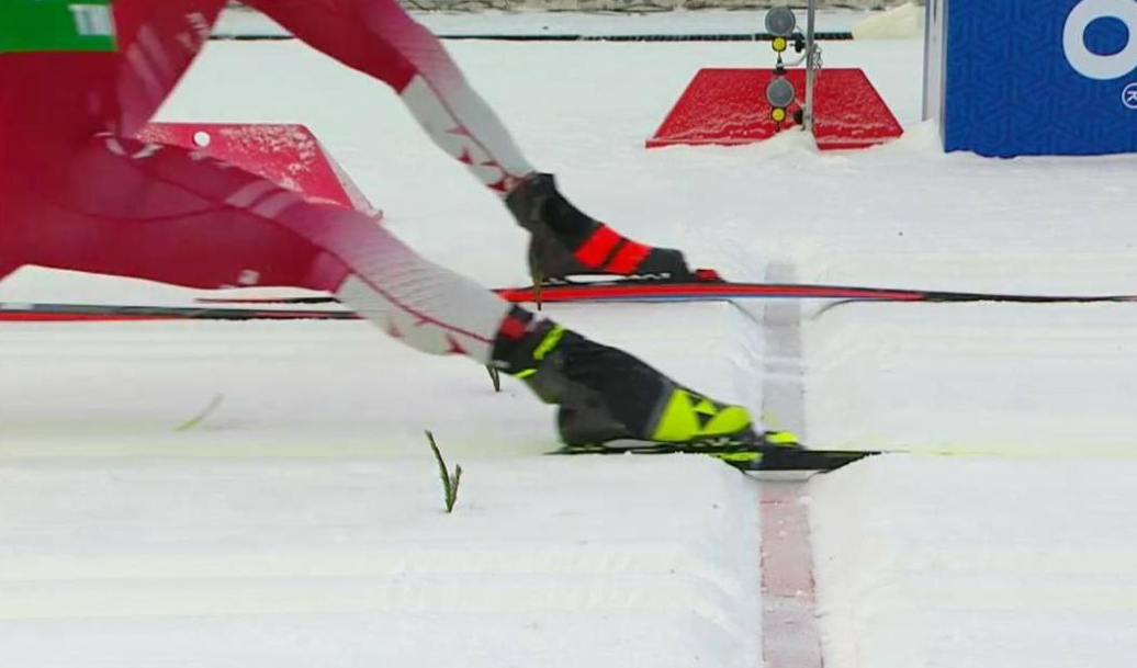 Савелий Коростелев опередил Александра Большунова на считанные сантиметры. Фото: соцсети