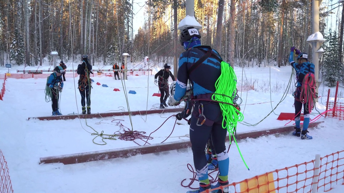    В Нягани прошли окружные соревнования по спортивному туризму на лыжных дистанциях